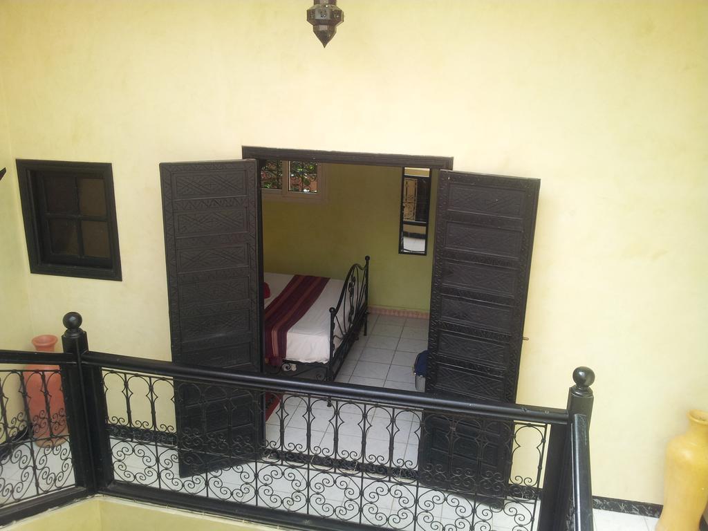 Riad Les Portes De La Medina Marrakesch Zimmer foto